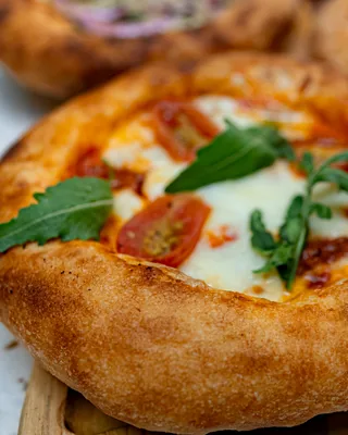 Bolognese Pizza