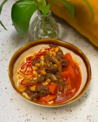 Braised Beef in Tomato (Ramen or Bread)